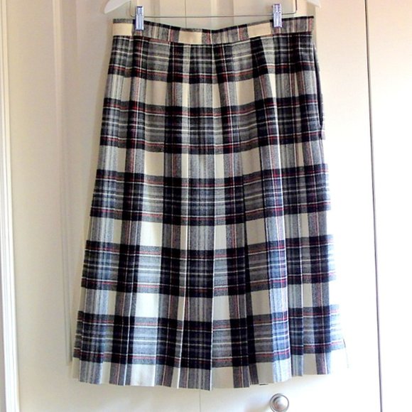 Genuine Scottish Kilt or Pleated Skirt Size 6 - 8 Beautiful Colour Combination - Picture 12 of 12